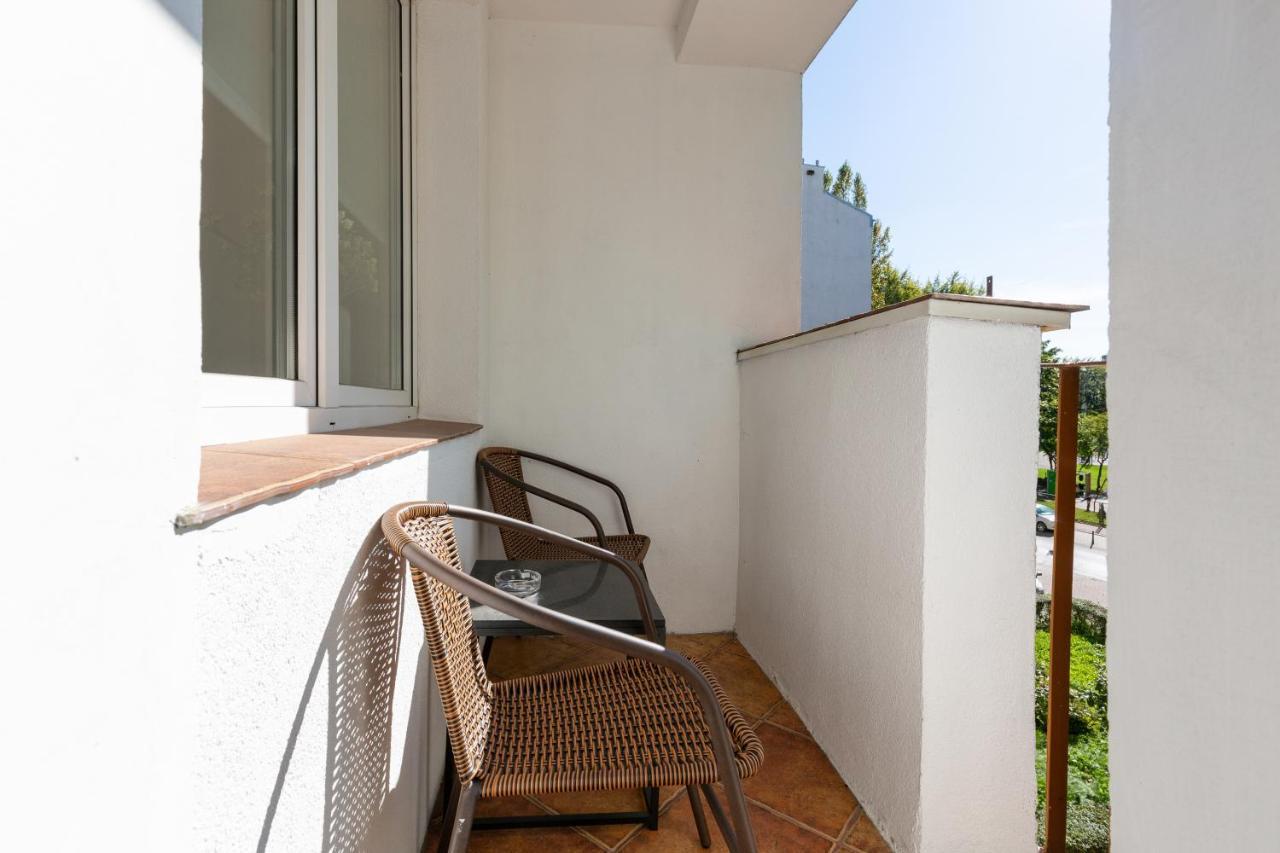 Apartments City Center Ochota By Noclegi Renters Warschau Exterior foto